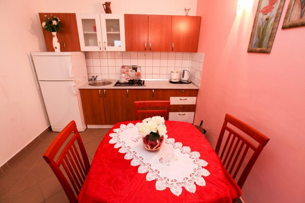 Apartments Franc Povljana Pokój zdjęcie