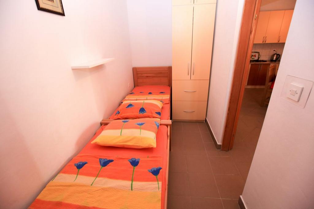Apartments Franc Povljana Pokój zdjęcie