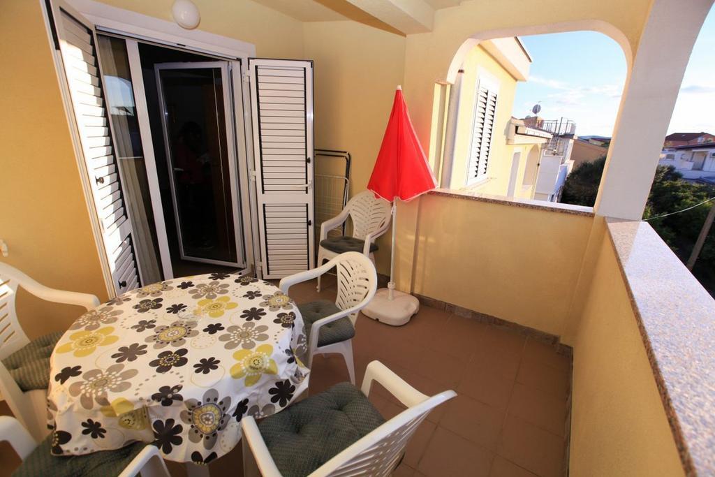 Apartments Franc Povljana Pokój zdjęcie