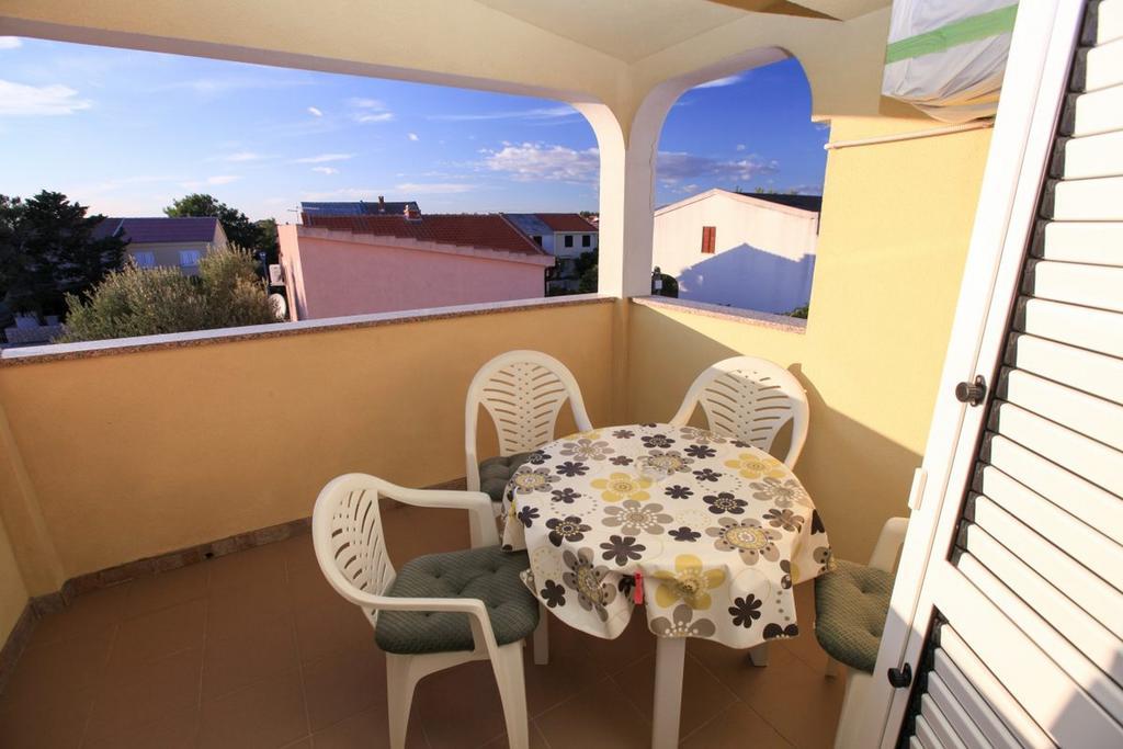 Apartments Franc Povljana Pokój zdjęcie